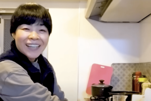 山田花子（公式YouTubeより）