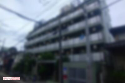 容疑者が一人暮らしをしていたマンション。交際相手がいる様子はなかったという