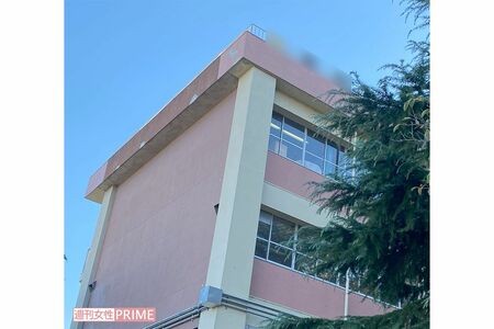現職教師の逮捕に揺れる勤務先の中学校