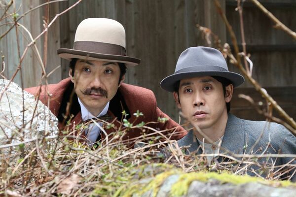 殺人事件の真相を追う勝呂と相棒の柴医師　(c)フジテレビ