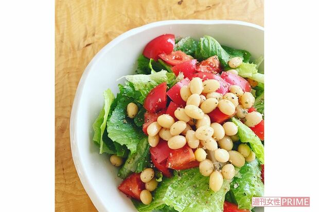 酢大豆サラダは食べ応えもあって満足度の高い一皿。「漬け酢とオリーブ油でドレッシングに。シンプルで十分おいしい!」（とよたさん）