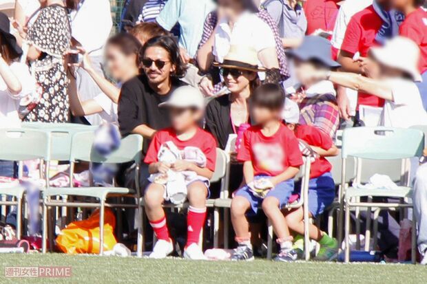 娘の頑張りから目が離せなくなる森田剛と宮沢りえ（'18年10月）