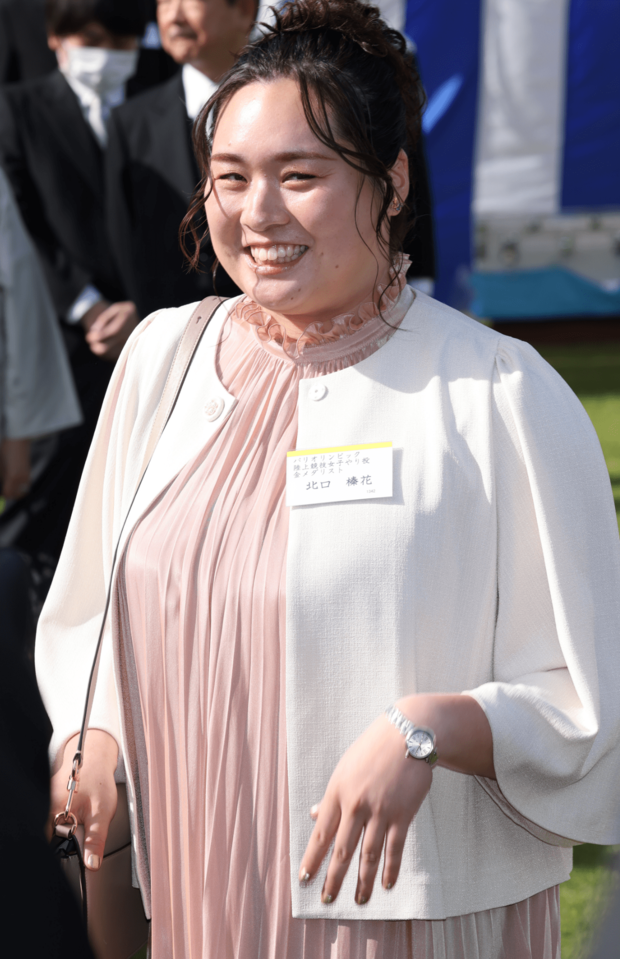 園遊会に参加した陸上女子やり投げの北口榛花選手