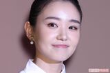 奈緒『東京サラダボウル』での“緑髪”化に「パッと見…