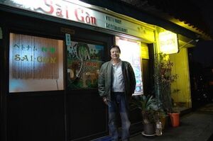  ベトナム料理店『サイゴン』店長・グェンさん。取材時は夕食どき。ベトナム語と活気にあふれていた