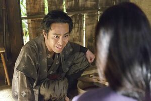 佐助役の藤井隆　(C)NHK