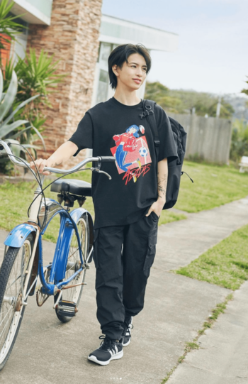 今年5月の岩橋玄樹。3か月前だが、タトゥーが少ない(adidastokyo公式インスタグラムより)