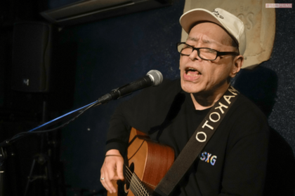 ライブのため、全国各地を訪れている。東京の「阿佐ヶ谷ハーネス」では月1回程度、定期的に行っている