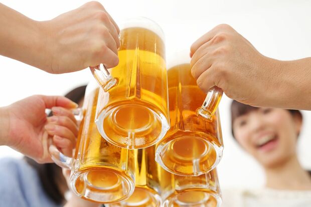 「かんぱ〜い！」というにこやかな雰囲気の裏に、結構な割合の人が「帰りてー」と内心思っている…。あながち事実なのかもしれませんよ