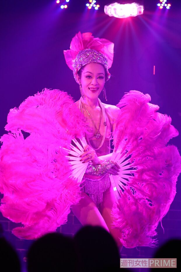 マキさんのショーはきらびやかで華やか