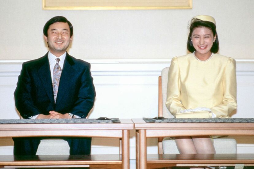 画像・写真】【祝・ご成婚30年】天皇・皇后両陛下が真珠婚！「エレガントさが引き立てられて」専門家が解説する雅子さまの“パールジュエリー”ファッション  | 週刊女性PRIME