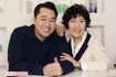 バナナマン・設楽統さんと森山良子さん。カメラを向けると、お互いすぐにこの笑顔。息もピッタリでした! 撮影/近藤陽介