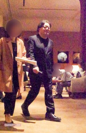 '19年、ドラマ『あなたの番です』打ち上げに参加した秋元康