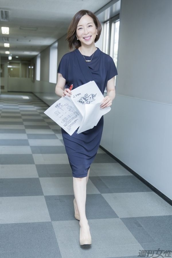  颯爽と歩く姿はドラマのワンシーンのよう。「この1か月は人生を振り返ったときに、重要な時期だったと思える」