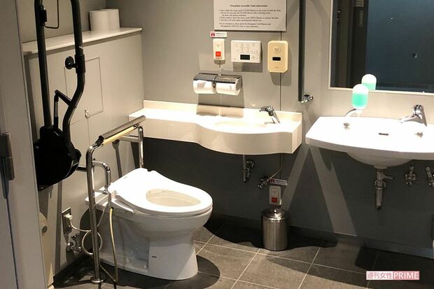 渡部健が不貞行為に及んだ「六本木ヒルズの多目的トイレ」