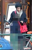 息子との「デート」に出かけた竹内結子さん（2014年2月2日）