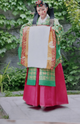 ソジュンとの結婚式は韓国で盛大に行いました。家族以外にも多くの友人知人が韓国での式に参加してくれました。このときは本当に幸せでした