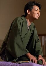 山崎育三郎　(c)NHK