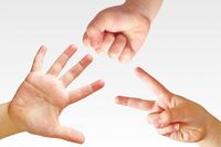 【知って楽しい雑学】「じゃんけんぽい」ってどういう意味?大学長兼住職が、仏教用語を語源とする説を紹介