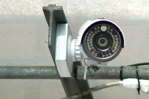 防犯カメラも今は安価なものからある。設置や操作も手間を取らないので検討したい　※写真はイメージです