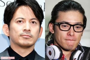 岡田准一（左）と高岡蒼佑（右）