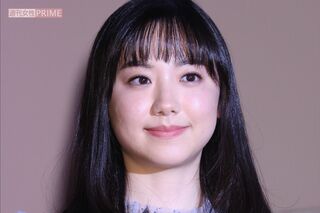芦田愛菜だけが主演・松岡茉優を引き立てて…『最高の教師』クラス集合写真で際立…