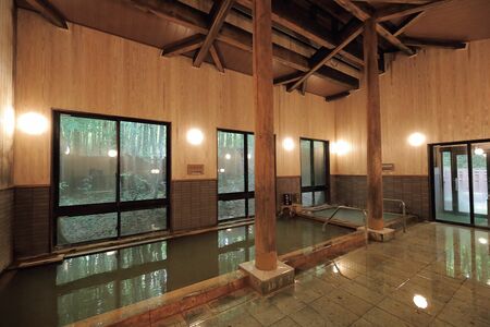 2種類の温泉は、自家源泉から豊富に湧き出る