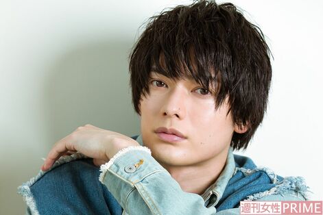 崎山つばさ、話題の作品2作に出演「舞台がないと僕が僕じゃなくなる」