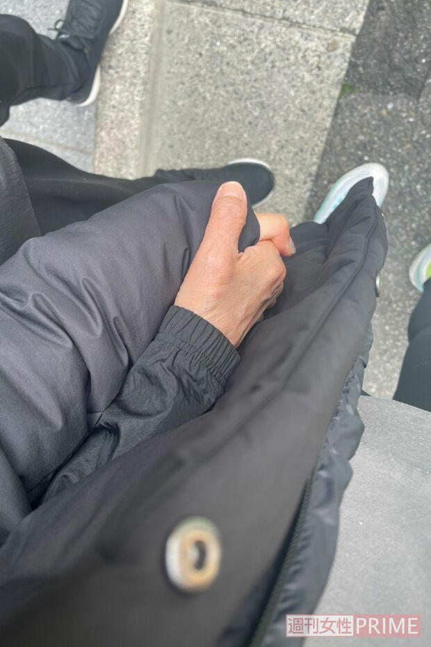 手をつないで、一緒にウォーキング。幸せです～