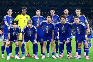 チュニジア戦に挑むサッカー日本代表(サッカー日本代表公式Xより)