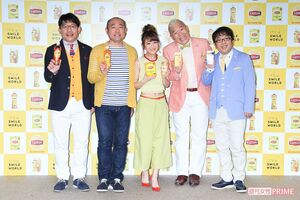 '15年4月、リプトンの新キャンペーンイベントに鈴木奈々、キャイ〜ンとともに登壇。飯尾はいちばん左端に　撮影／週刊女性写真班