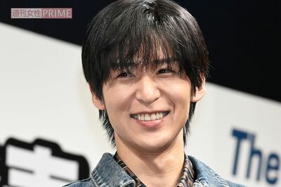 TBS日曜劇場『ザ・ロイヤルファミリー』第4話に登場したSnow Man目黒蓮、ロケ現場で見せた〈16歳年上・妻夫…