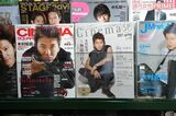 書店の映画雑誌コーナーを木村が独占