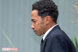 公然わいせつ容疑で逮捕後、釈放された『Aぇ！group』の草間リチャード敬太（2025年10月6日）