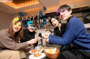 持ち込み自由&充実のルームサービスでお腹も満足！