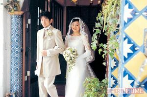 同僚だった麻里子さんとの結婚式