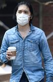 NY州の司法試験に臨んだ小室圭さん。シャツの間からは“胸毛”が(『デーリー・メール』より引用)