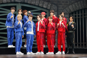 「公演中も成長して千秋楽をみんなで笑いながら迎えたい」(岩崎)