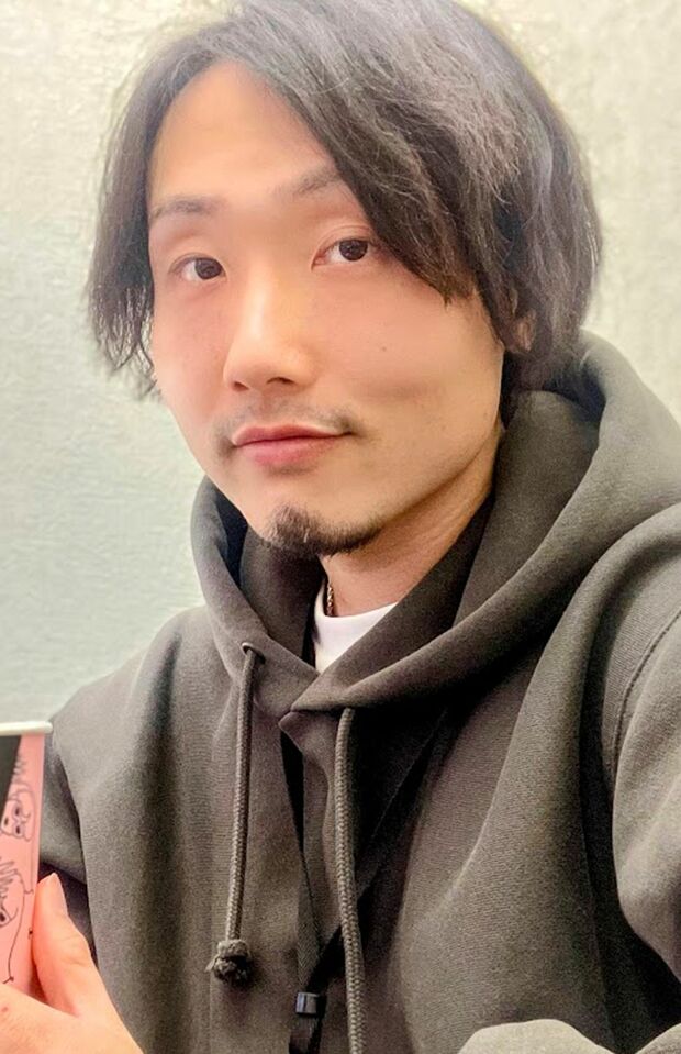 金澤裕紀さん●買い取り専門店リユースマイル代表。ブランド品や貴金属、家具・家電や生活雑貨の買い取り、不用品の撤去、引っ越し作業までトータルでサービス展開。