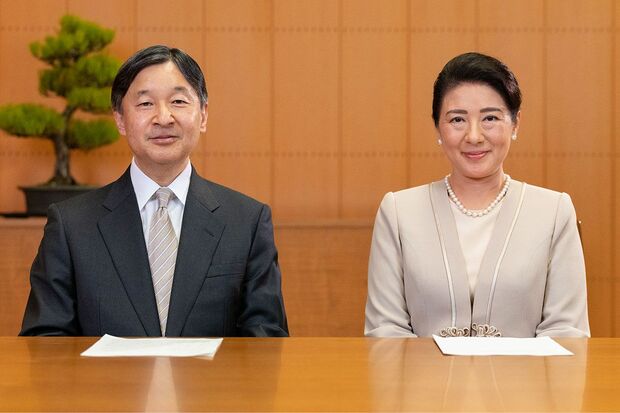 新年のビデオメッセージにはやさしい色味のスーツで臨まれた。令和3（2021）年1月