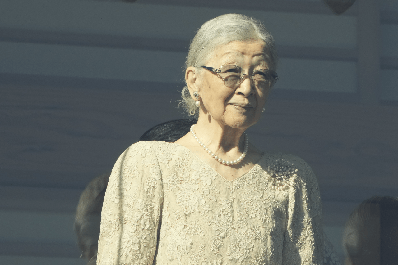 上皇后美智子さまがお手振りをしない理由 5年前の批判と国民への深い思慮(4ページ目) | 週刊女性PRIME