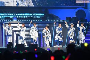 ジャニーズwest 19年ツアー初日レポート 7人らしい爆笑トークも ニュース概要 週刊女性prime