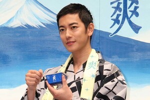 2015年4月、ロッテアイス『爽』のCM発表会では、なんと「中学の野球部以来」という丸刈りに！