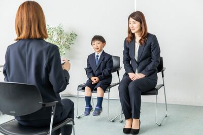 受験シーズン到来！「全身ブランドで訪問」「不合格に激高」モンペたちの仰天行動、プロが語る最新お受験“…