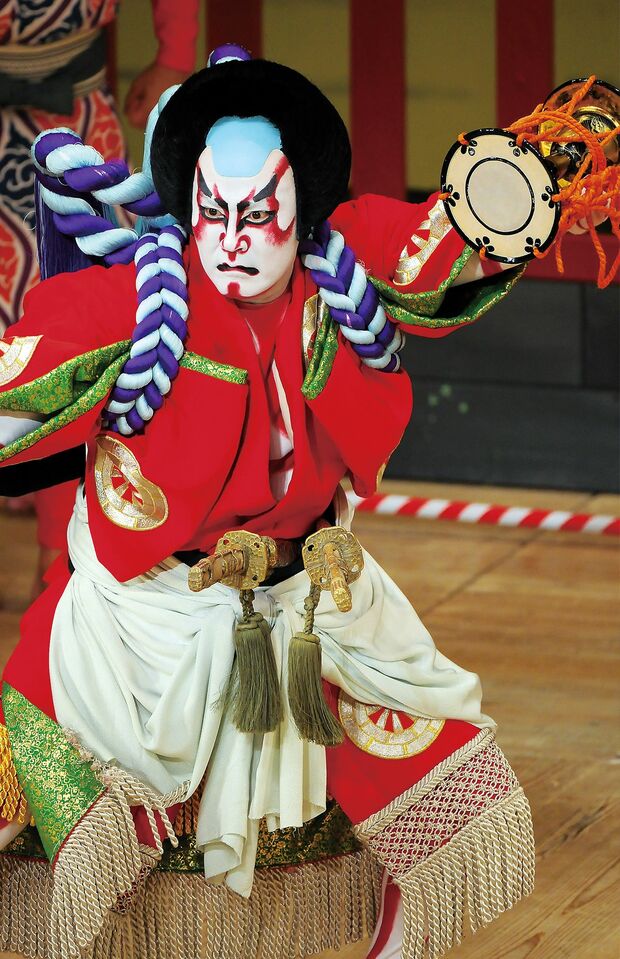 澤瀉屋の十八番『義経千本桜』の狐忠信を熱演する右近（'11年7月）