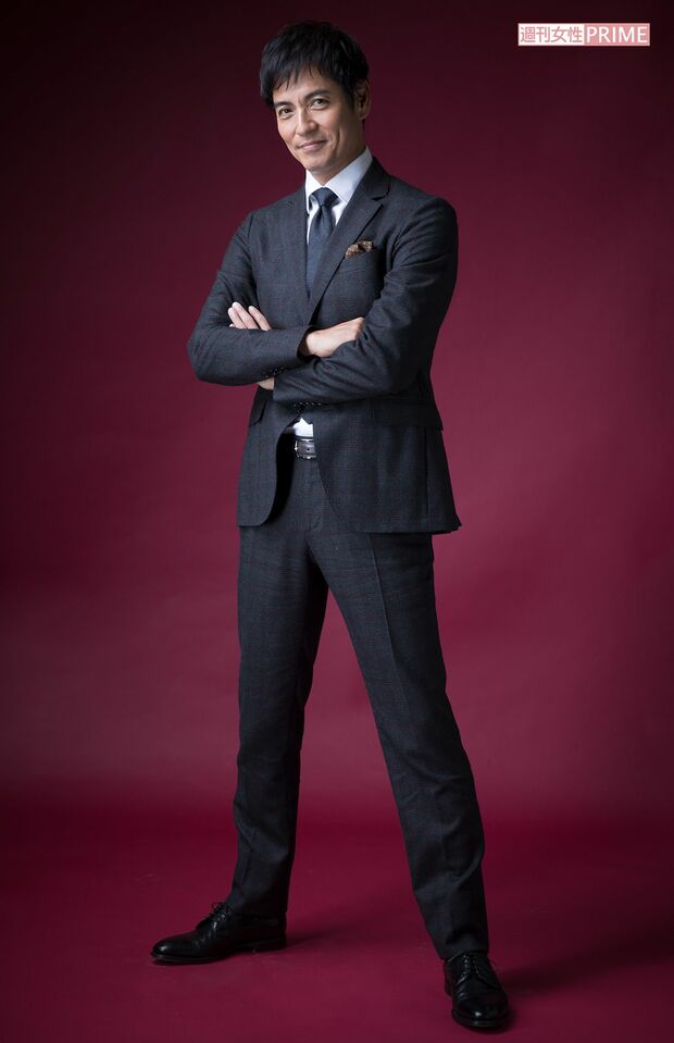 スタイリスト／鬼塚美代子（Ange） ヘアメイク／INOMATA（＆’s management）衣装協力／サルヴァトーレ フェラガモ