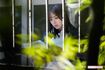 12月中旬、『離婚しない男』の撮影の合間に台本をチェックする篠田麻里子