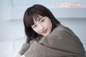 ボブヘアもお似合い♪　「ずっと役で髪を切れなかったんですが、終わったので好きな髪型にしようと思って」。ロングヘアをバッサリと！　撮影／廣瀬靖士