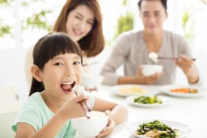 ​朝ごはんの有無は学力だけでなく、就職する会社や収入にまで影響が