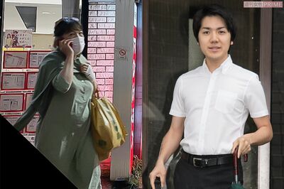 いまだに帰国予定のない小室さん（'17年5月）と、出勤時に約3万円のイヤホンを装着する佳代さんは徒歩で退勤（10月中旬）